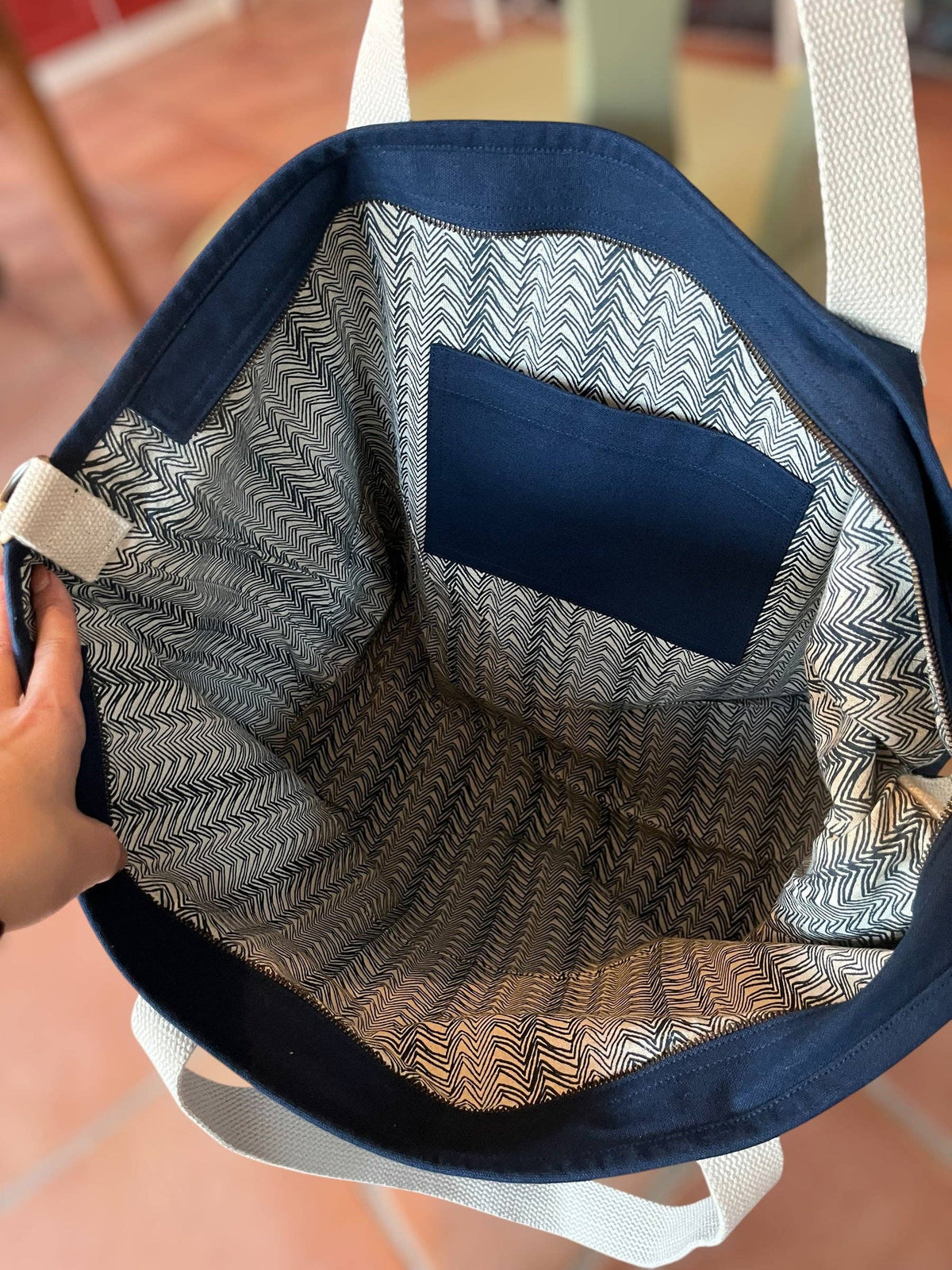 Sac brodé 'canaille en balade'