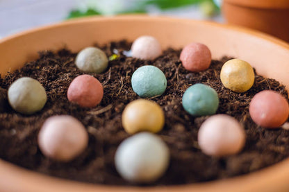 Sac cadeau en jute biologique avec 8 Blossombs colorés