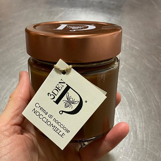 Crème au miel et aux noisettes